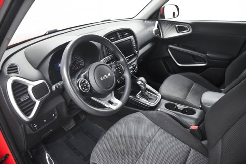 Used 2022 Kia Soul LX image 14