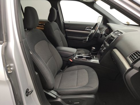 Used 2019 Ford Explorer XLT w/ Equipment Group 201A image 21
