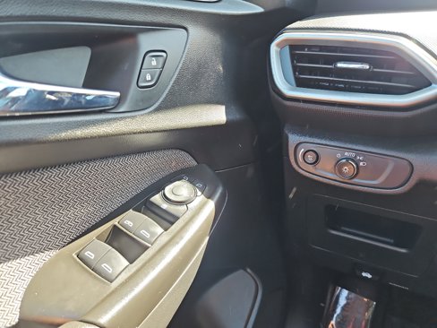 Used 2021 Chevrolet TrailBlazer LS image 22