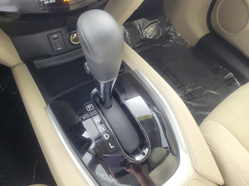 Used 2016 Nissan Rogue SV w/ SV Moonroof Package image 34