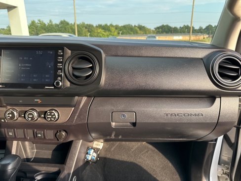 Used 2022 Toyota Tacoma SR image 37