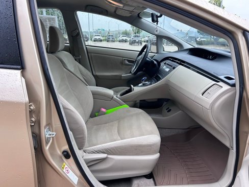 Used 2011 Toyota Prius Two image 40