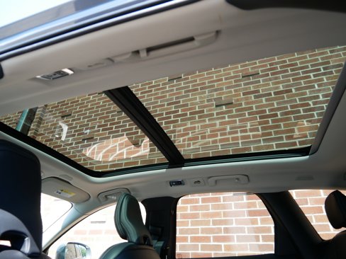 Used 2021 Volvo XC60 T8 Inscription Expression image 9