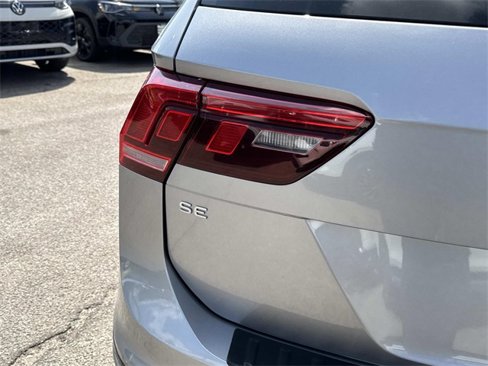 Certified 2023 Volkswagen Tiguan SE R-Line image 6