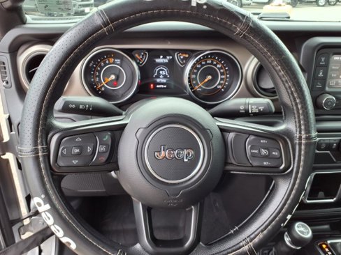 Certified 2021 Jeep Gladiator Sport image 18