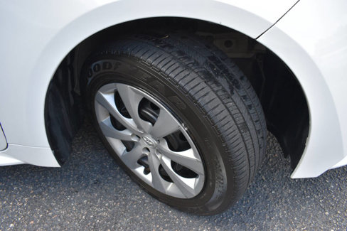 Used 2021 Toyota Corolla LE image 41