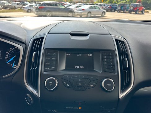 Used 2018 Ford Edge SEL image 24