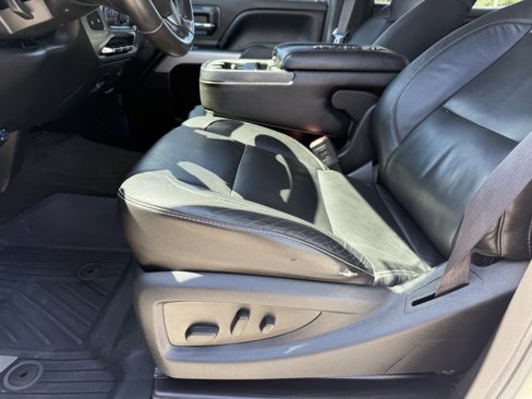 Used 2015 Chevrolet Silverado 2500 LT w/ LT Convenience Package image 26