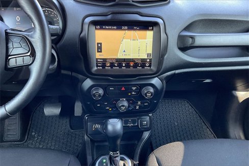 Used 2022 Jeep Renegade Latitude w/ Convenience Group image 7