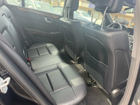 Used 2013 Mercedes-Benz E 350 4MATIC Sedan image 14
