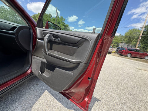Used 2017 Chevrolet Traverse LT w/ Style and Technology Package image 31