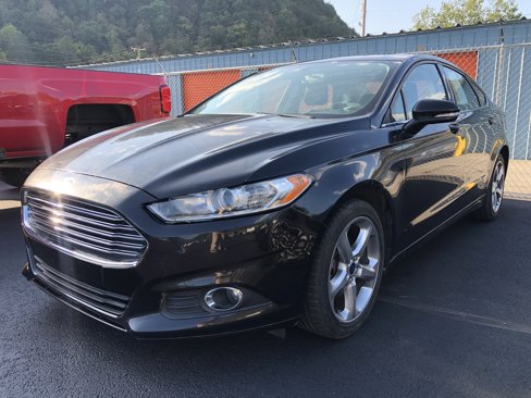 Used 2014 Ford Fusion SE image 2