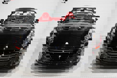 Used 2017 Ferrari California T image 5