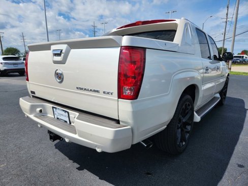 Used 2005 Cadillac Escalade EXT image 44