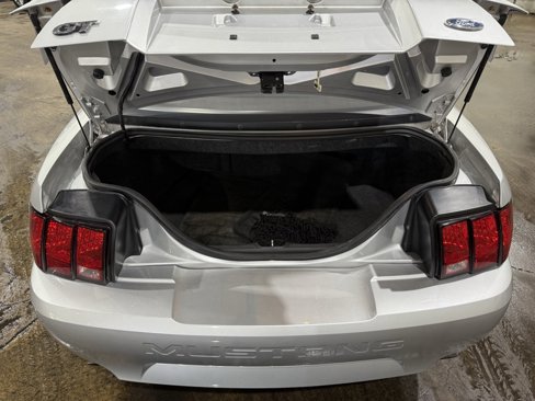Used 2001 Ford Mustang GT image 16