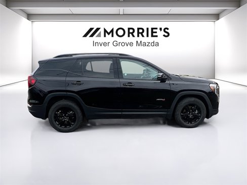 Used 2023 GMC Terrain AT4 image 4