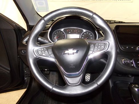 Used 2016 Chevrolet Malibu LT image 17