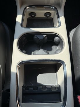 Used 2020 Dodge Grand Caravan SXT image 31