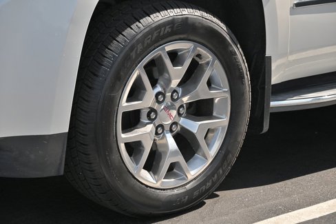 Used 2015 GMC Yukon SLT w/ Open Road Package image 3
