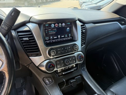 Used 2019 Chevrolet Suburban LT image 19