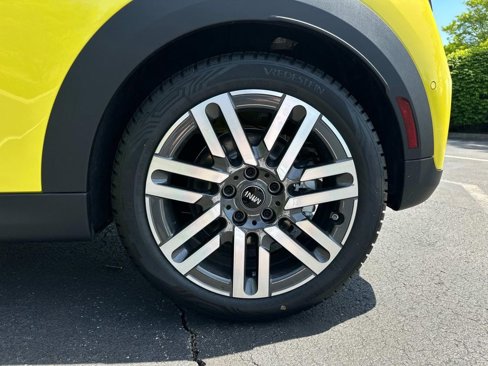 New 2025 MINI Cooper S image 10
