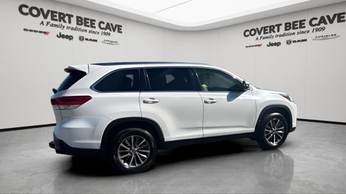 Used 2019 Toyota Highlander XLE image 10