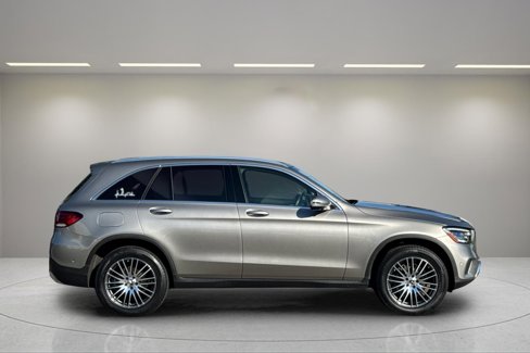 Used 2020 Mercedes-Benz GLC 300 4MATIC image 3