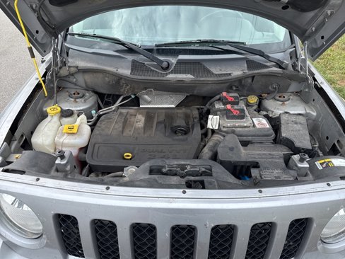 Used 2016 Jeep Patriot Sport w/ Power Value Group image 14