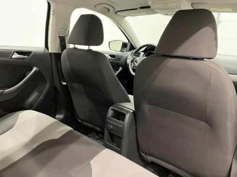 Used 2017 Volkswagen Jetta S image 43