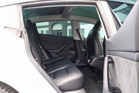 Used 2018 Tesla Model 3 Long Range image 59