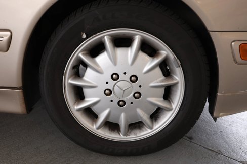 Used 2000 Mercedes-Benz E 320 Sedan image 27