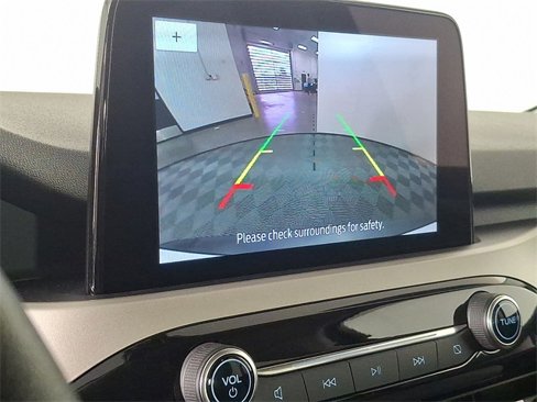 Used 2021 Ford Escape SE image 4