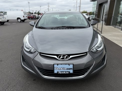 Used 2014 Hyundai Elantra SE image 2