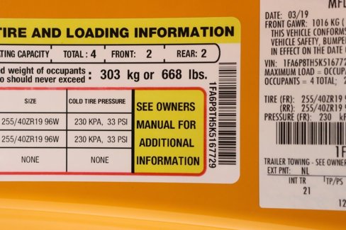 Certified 2019 Ford Mustang Coupe w/ Equipment Group 101A image 35