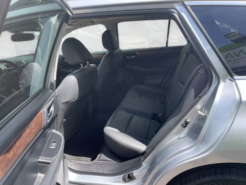 Used 2016 Subaru Outback 2.5i Limited image 11