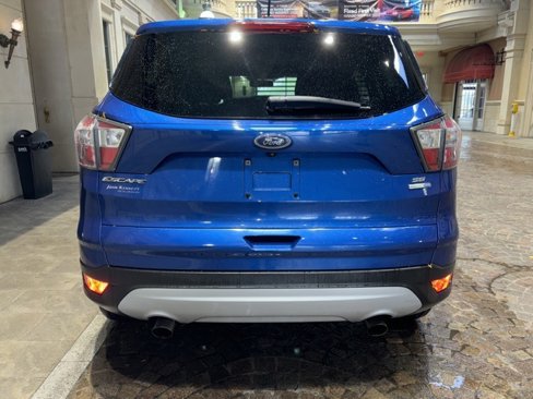Used 2017 Ford Escape SE image 4
