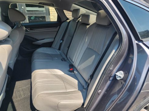 Used 2018 Honda Accord EX-L image 11