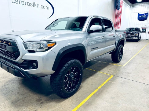Used 2016 Toyota Tacoma TRD Off-Road image 20