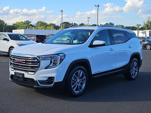 Certified 2022 GMC Terrain SLT w/ Infotainment Package II image 3