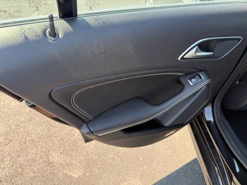 Used 2018 Mercedes-Benz CLA 250 image 18