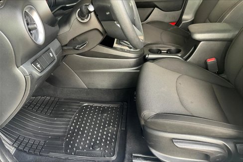 Used 2023 Kia Forte LXS image 16