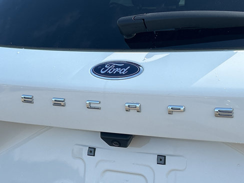 Certified 2022 Ford Escape SEL image 30