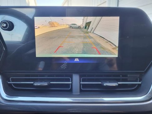 New 2025 Chevrolet Trax ACTIV w/ Sunroof Package image 18