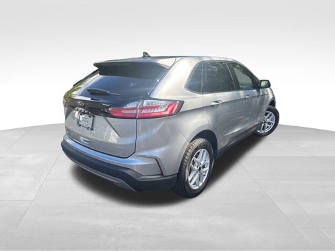 Used 2023 Ford Edge SEL w/ Convenience Package image 6