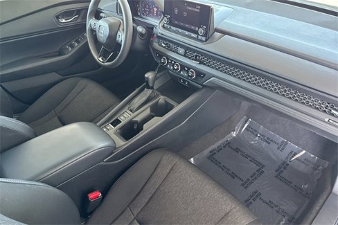 Certified 2023 Honda Accord EX image 18