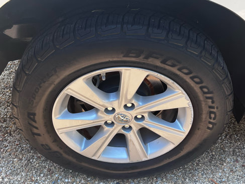 Used 2013 Toyota Highlander FWD image 16