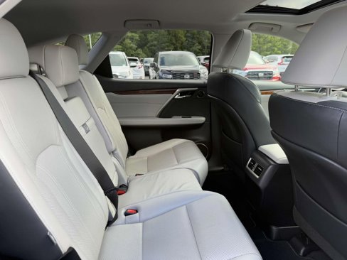Used 2018 Lexus RX 350L w/ Premium Package image 16