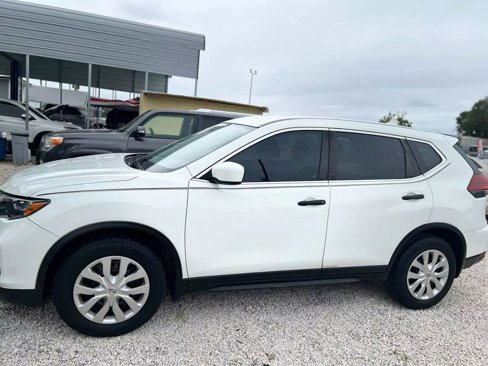 Used 2018 Nissan Rogue S image 14