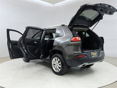 Used 2016 Jeep Cherokee Limited w/ Luxury Group image 11
