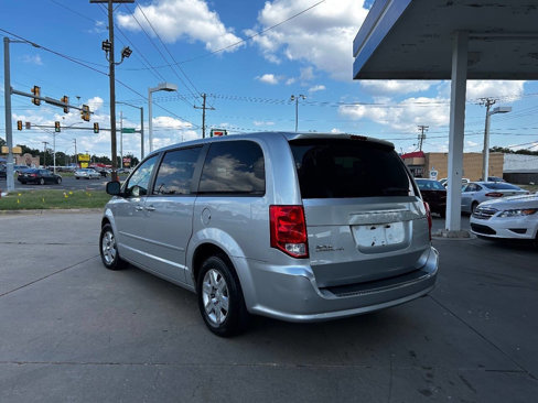 Used 2012 Dodge Grand Caravan SE image 3